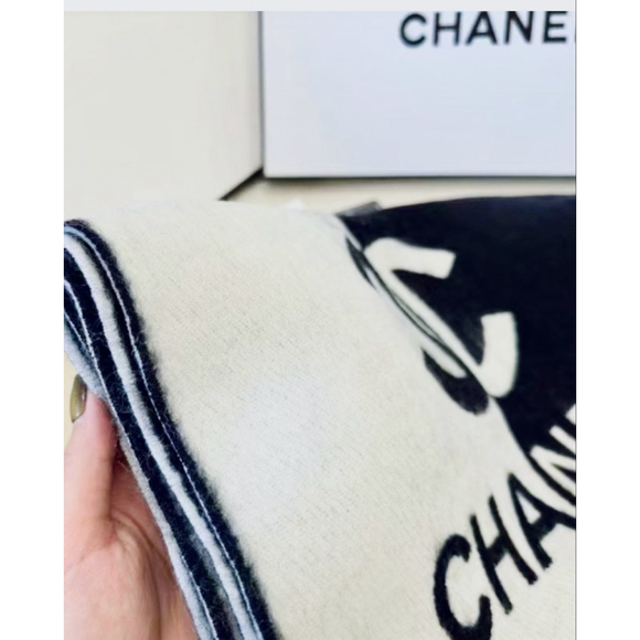 CHANEL Black & White Logo Scarf – Cashmere Blend | New With Tags - Picture 4 of 10